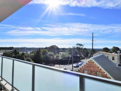 GLAD1 - Monash Rd - Gladesville - Sydneys Hotel 4