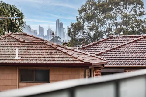 GLAD3 Gladesville Getaway Bright & Contemporary - Sydneys Hotel 1