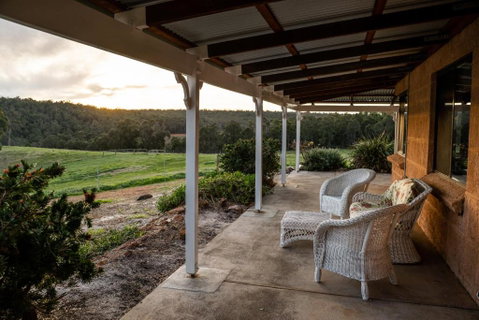 Glen Mervyn Lodge - Sydneys Hotel 3