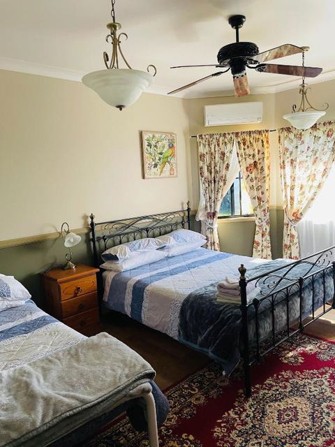 GOLDEN LACE B&B - Sydneys Hotel 2
