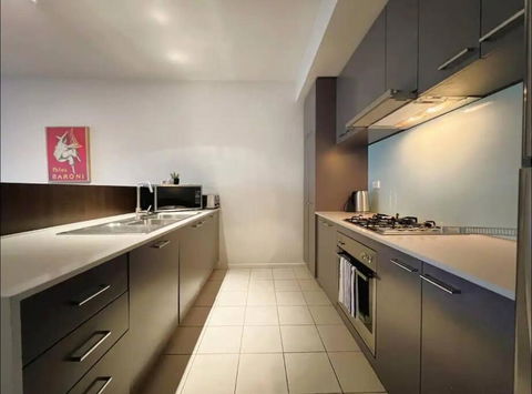 GW24-1 BATH 2 BR At The Glen With FREE Parking And Balcony - Sydneys Hotel 4