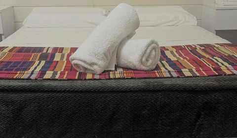 GRAND CENTRAL HOTEL PROSERPINE - Sydneys Hotel 1