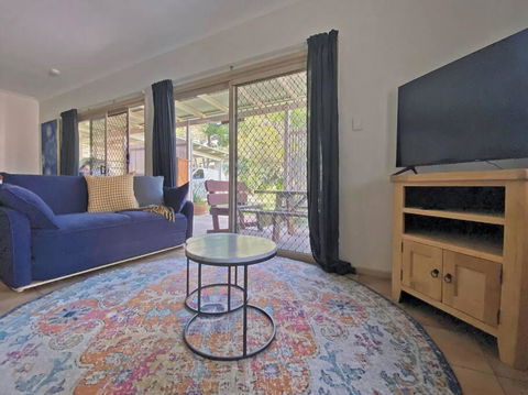 GREAT ESCAPE - Sydneys Hotel 4