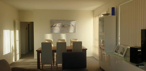GREENWAY WATERS 2 Bed Apartment - Sydneys Hotel 1