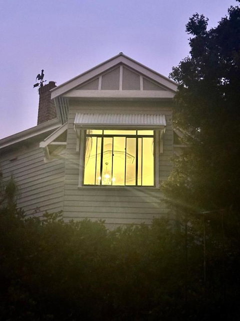 Hilltop Cottage - Sydneys Hotel 3