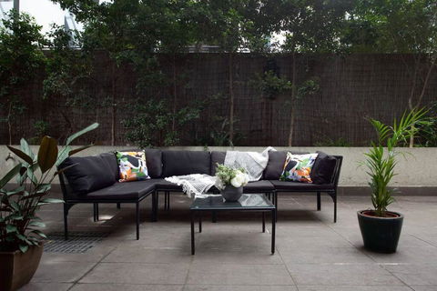 Huge 3 Bed Camperdown Garden Apt W Parking Aircon - Sydneys Hotel 1