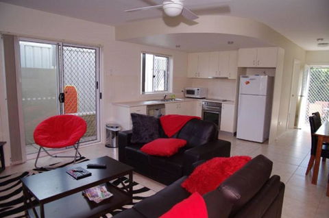 Adrift, 5B Scott Street - Sydneys Hotel 0