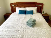Book Truganina Accommodation Vacations Sydneys Hotel Sydneys Hotel