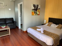 Book Finley Accommodation Vacations Sydneys Hotel Sydneys Hotel