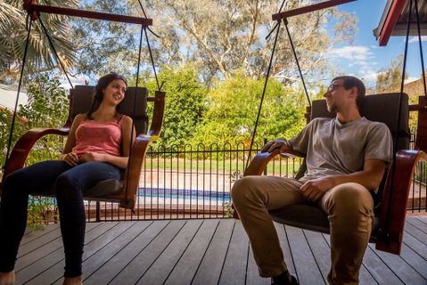 Alice Springs YHA - Sydneys Hotel 2