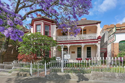 Alishan International Guest House - Sydneys Hotel 0