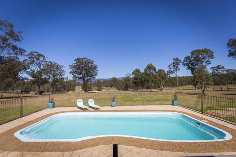 Amani - Sydneys Hotel 1