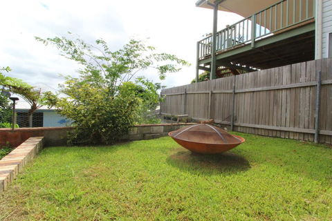 Amzaz, 15 Korogora Street - Sydneys Hotel 3