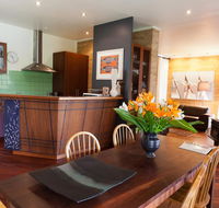 Anagama House  Studio - Sydneys Hotel