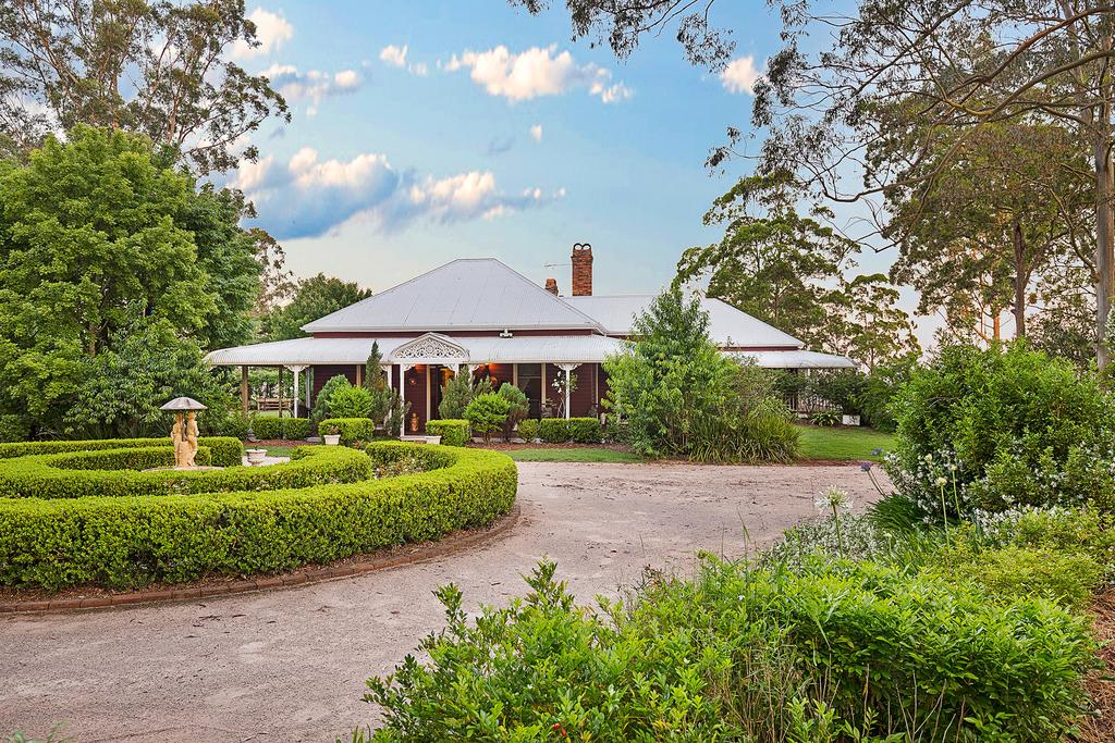 Anduramba QLD Sydneys Hotel
