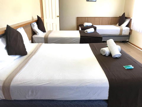 Angel's Rest Motel - Sydneys Hotel 3