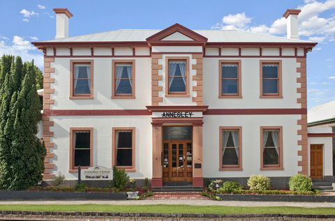 Annesley House - Sydneys Hotel 0