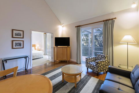 Apartments @ 15 Thompsons - Sydneys Hotel 0