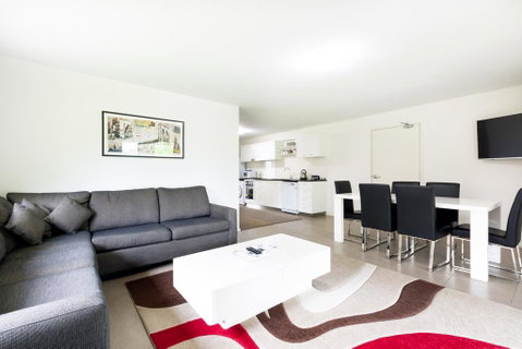 Apex Park Holiday Apartments - Sydneys Hotel 1