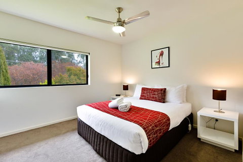 Apex Park Holiday Apartments - Sydneys Hotel 2
