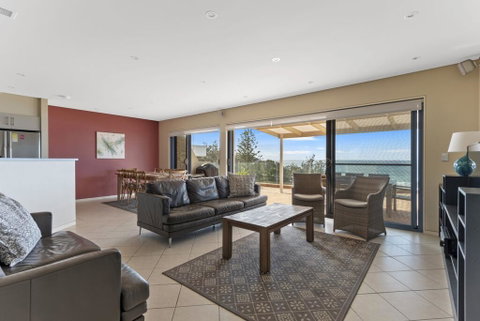Aqua Shores Penthouse - Sydneys Hotel 1