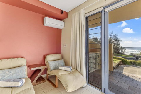 Aqua Shores Studio - Sydneys Hotel 2