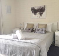 Aquarius Batehaven - Sydneys Hotel