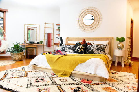 Aquila Retreat Mansion - Sydneys Hotel 1