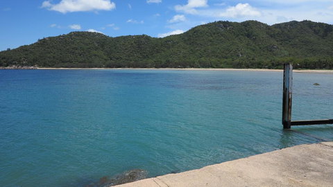 Arcadia Beach Unit 4 - Sydneys Hotel 2