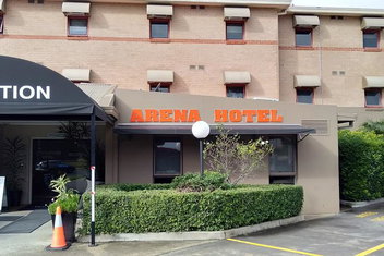 Arena Hotel (formerly Sleep Express Motel) with Sydneys Hotel