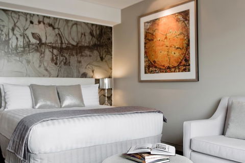 Art Series - The Olsen - Sydneys Hotel 2