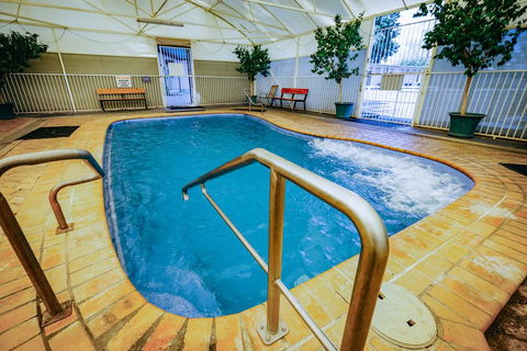 Artesian Spa Motel - Sydneys Hotel 2