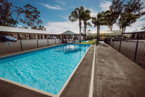 Artesian Spa Motel - Sydneys Hotel 3
