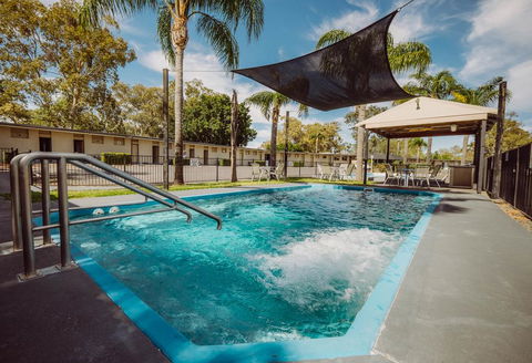 Artesian Spa Motel - Sydneys Hotel 1
