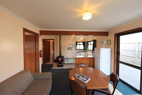 Arthur River Holiday Units - Sydneys Hotel 2
