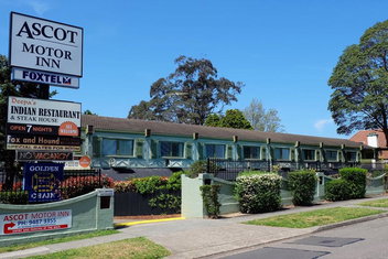 Ascot Motor Inn with Sydneys Hotel