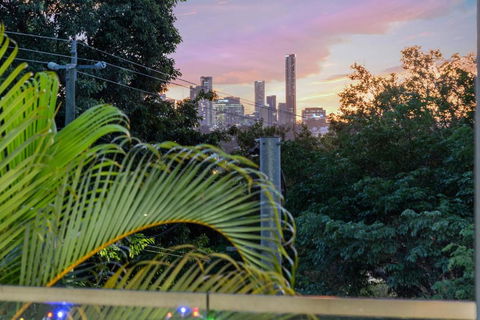 Luxurious Living - 3Bed-3Bath-1Car-Pool - Balmoral - Sydneys Hotel 3