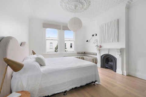 Luxury Designer Redfern House - Sydneys Hotel 3