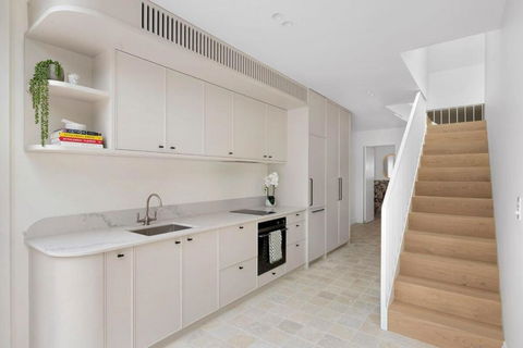 Luxury Designer Redfern House - Sydneys Hotel 2