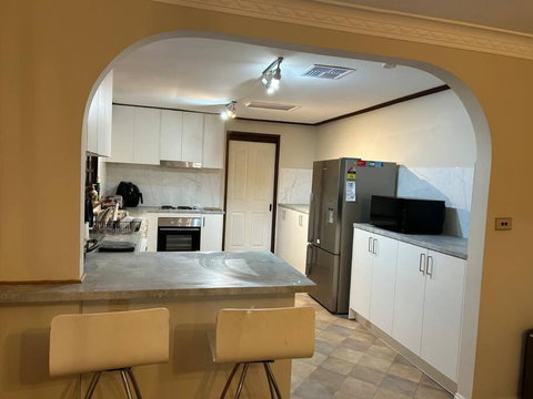 Luxury House 5 Bedrooms - Sydneys Hotel 1