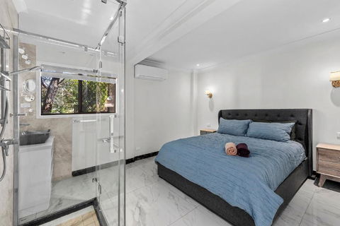 Luxury Living 2B2B In Southern Brisbane Parking - Sydneys Hotel 2