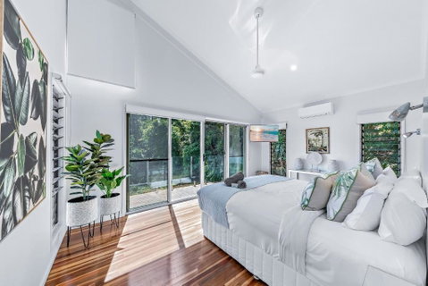 MANDALAY ESCAPE, SECLUSION & SERENITY WITH A POOL - Sydneys Hotel 1