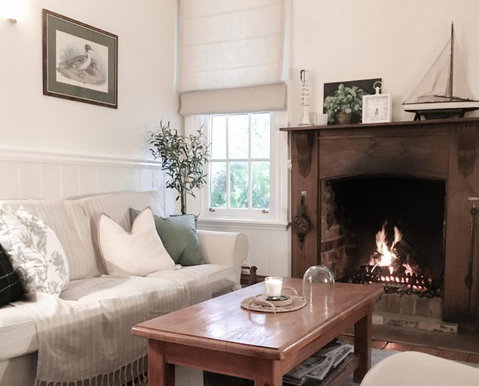 MARIGOLD COTTAGE Charming 1870s Central Daylesford Cottage - Sydneys Hotel 2