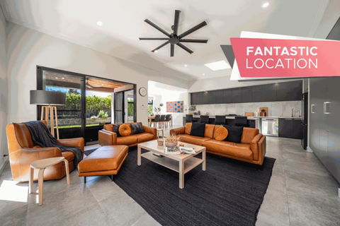 Marble At South Plympton - 4BR Modern WiFi - Sydneys Hotel 0