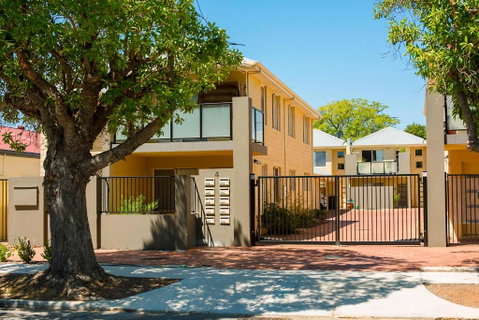 Midland Haven - Midland WA - Sydneys Hotel 3