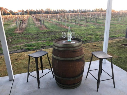 Milawa Vineyard Views - Guesthouse 1 - Sydneys Hotel 1