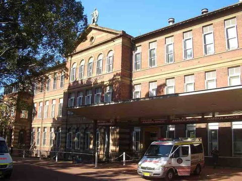 Modern 2 Bedroom Warehouse Conversion - Sydneys Hotel 3