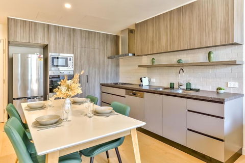 Modern 2 Bedroom Apartment Darling Harbour - Sydneys Hotel 3