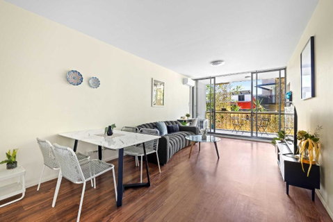 Modern Apt - Free Parking - Convenient Location - Sydneys Hotel 2