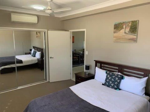 Modern Beach Apartment - Sydneys Hotel 3
